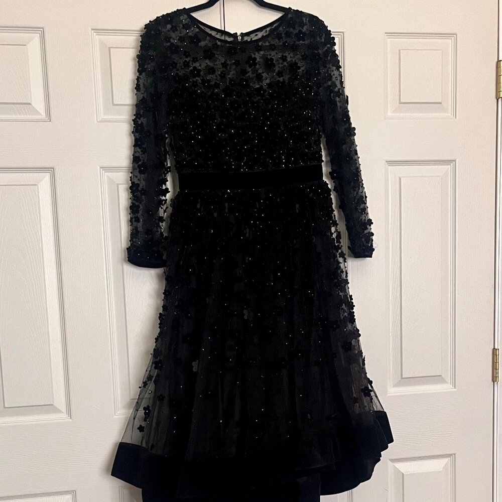 Mac Duggal Embelished Illusion 3D Floral Mesh/Velvet Black Dress Size 8 - Picture 3 of 4